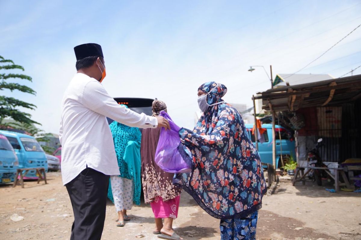 Wagub Sulsel: Masyarakat Ekonomi Syariah bantu kebutuhan pokok warga terdampak