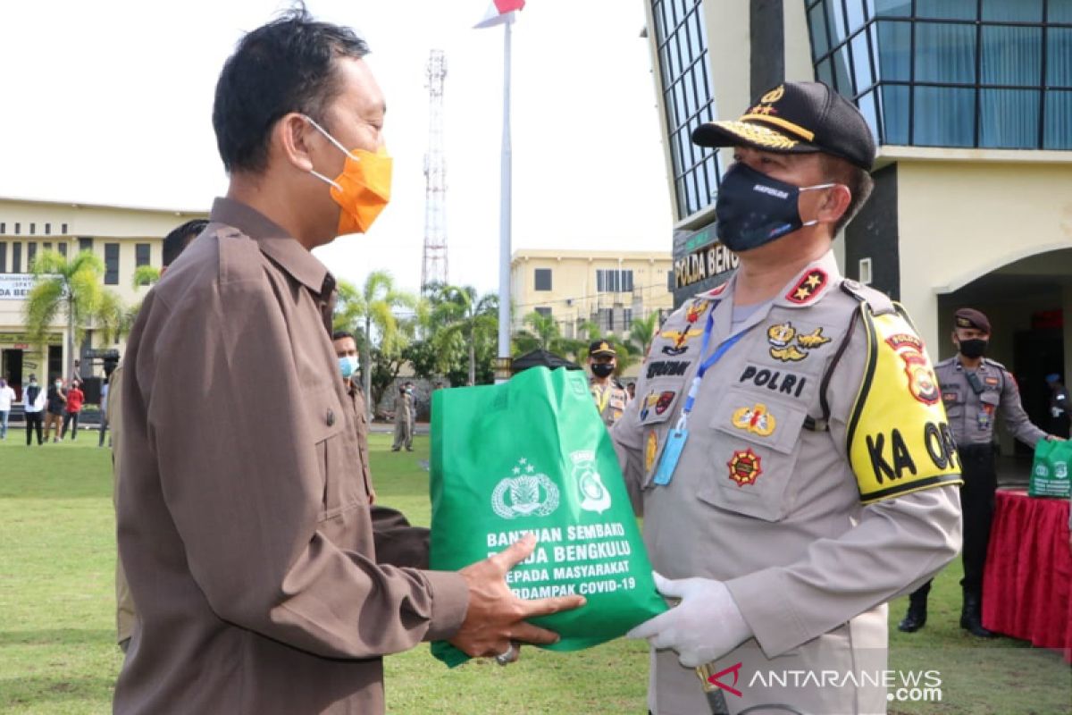 Mayday, serikat buruh di Bengkulu dapat paket sembako dari polisi