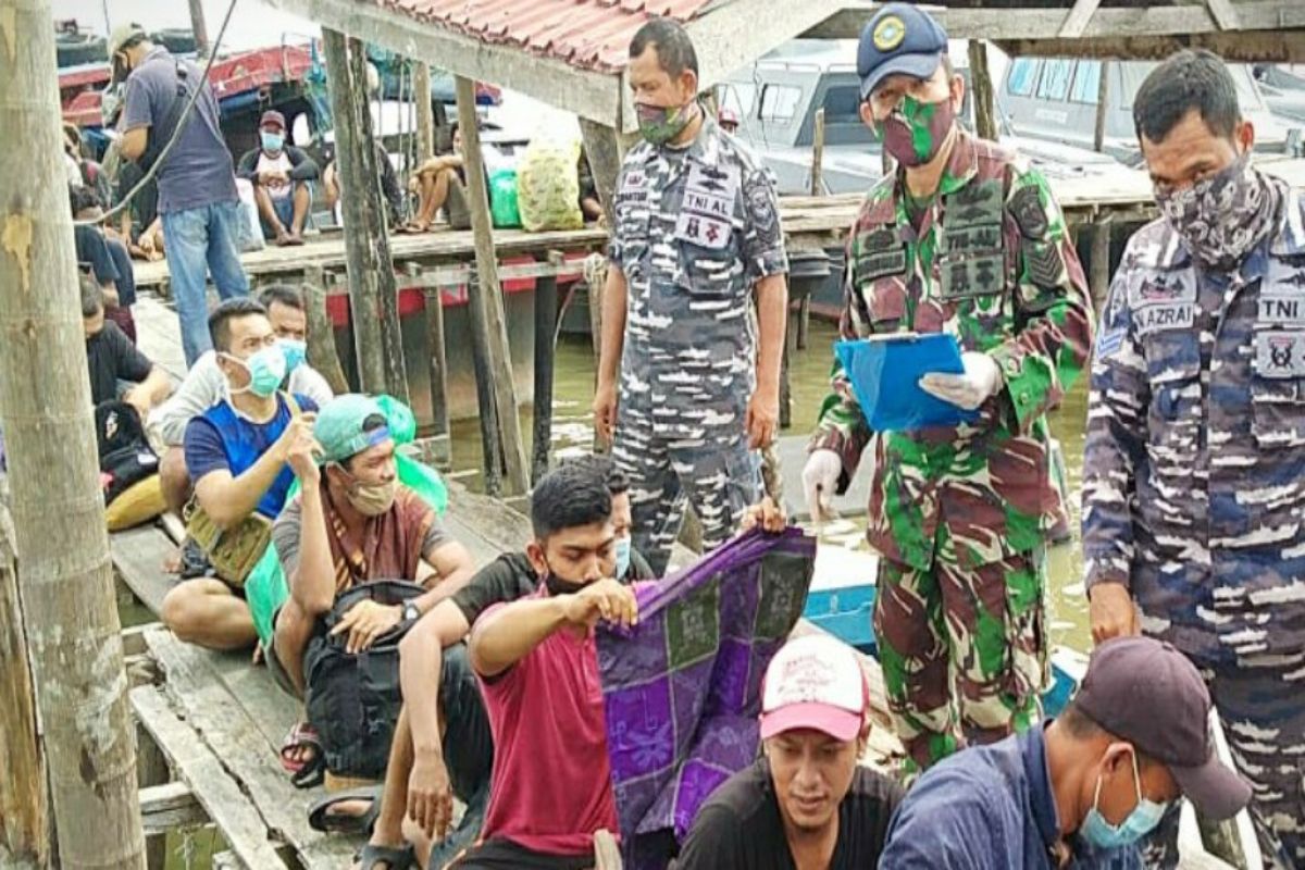 Lanal Tanjung Balai Asahan amankan 27 TKI Ilegal