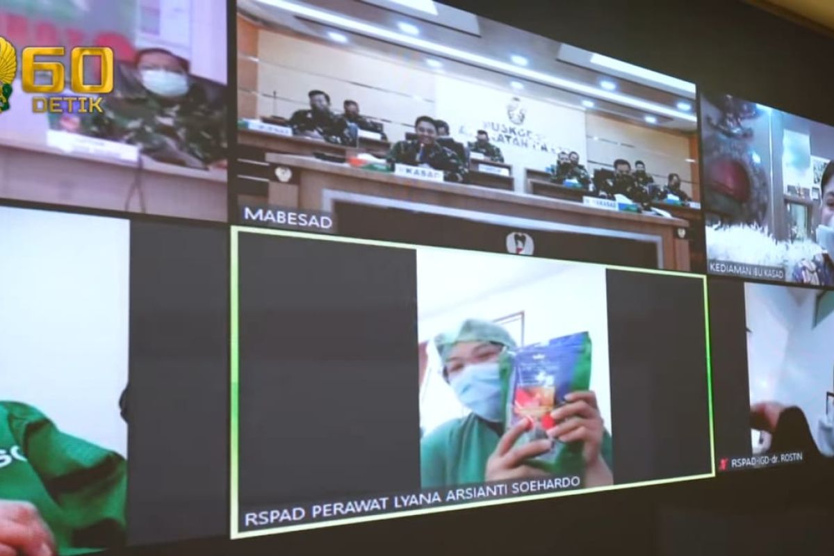 KASAD dan istri sapa tenaga medis RSPAD secara virtual