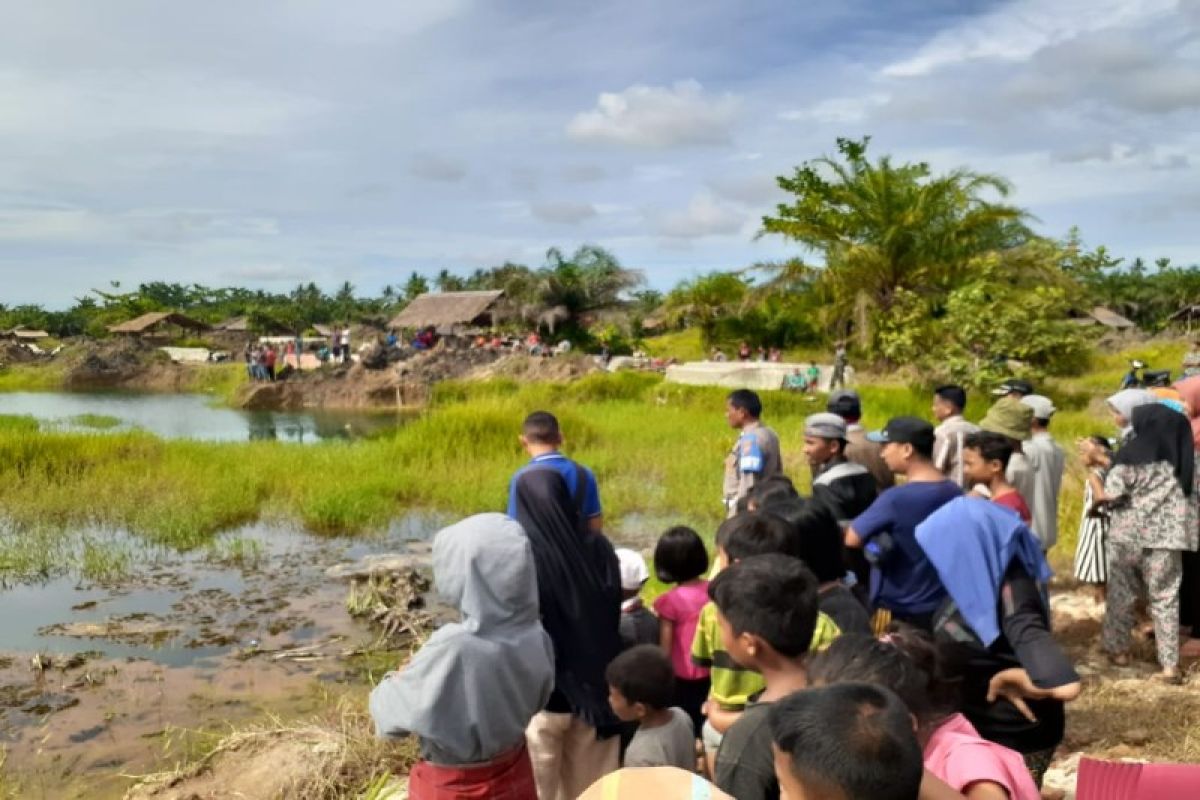 Remaja tewas tenggelam di kolam bekas galian batu bata di Secanggang Langkat