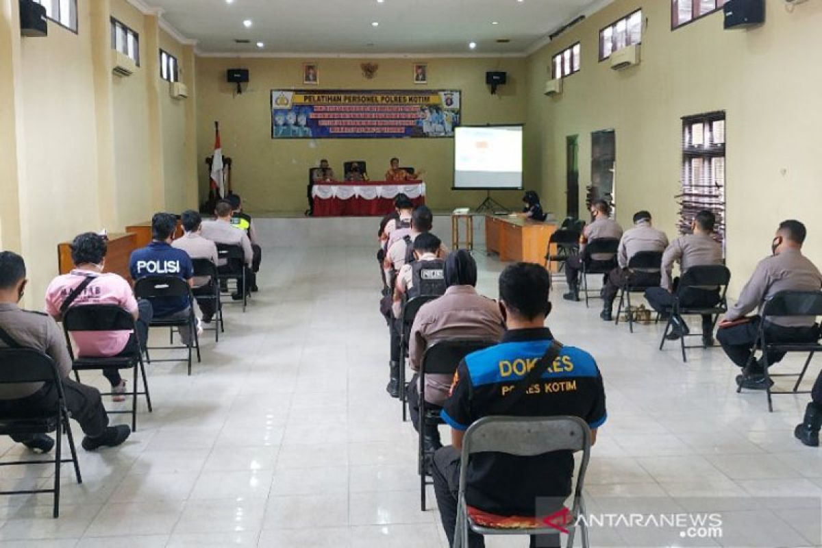 Personel Polres Kotim dilatih pemulasaran jenazah COVID-19