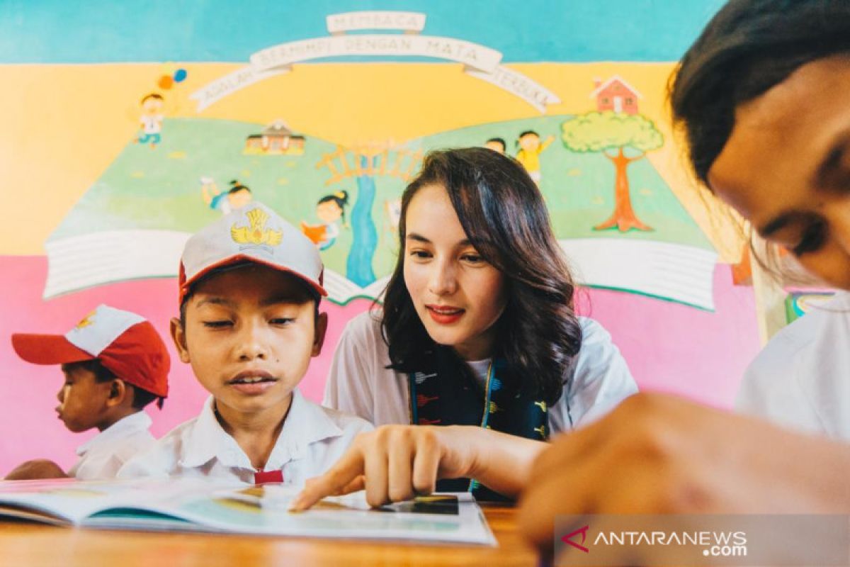 Chelsea Islan galang dana untuk bantu belajar anak di Indonesia Timur