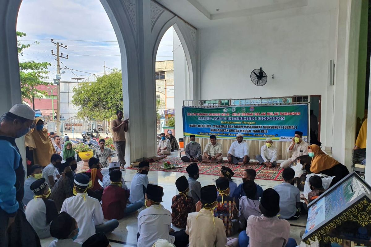 BKM masjid Lhoksukon khitan massal seratusan anak yatim