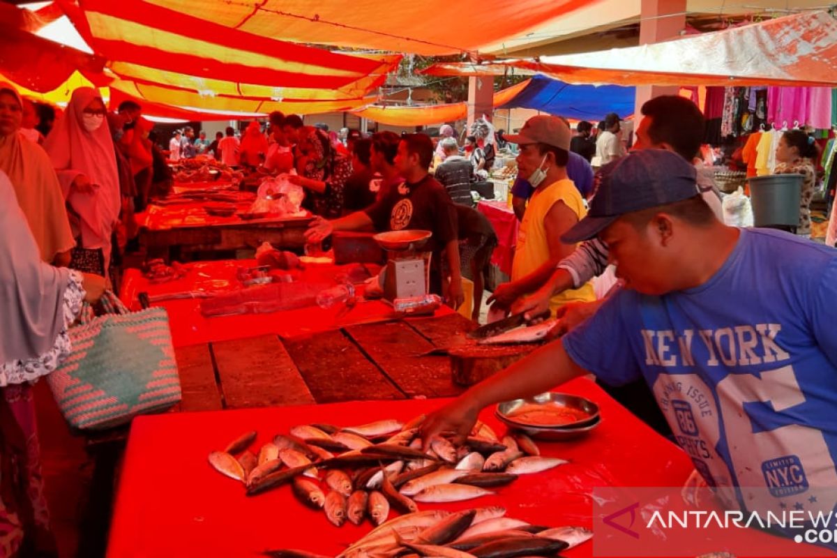 Pedagang jajaki pasar 