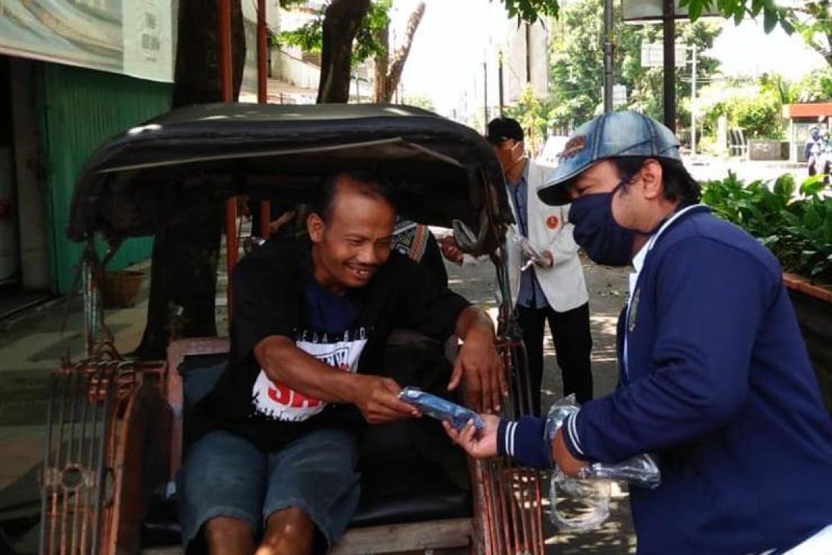 Pemuda Muhammadiyah Kota Magelang kampanye penggunaan masker cegah Corona