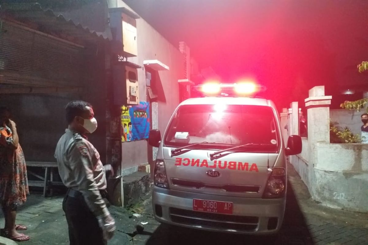 Warga Dukuh Karangan sesalkan buruknya pelayanan ambulans milik Pemkot Surabaya