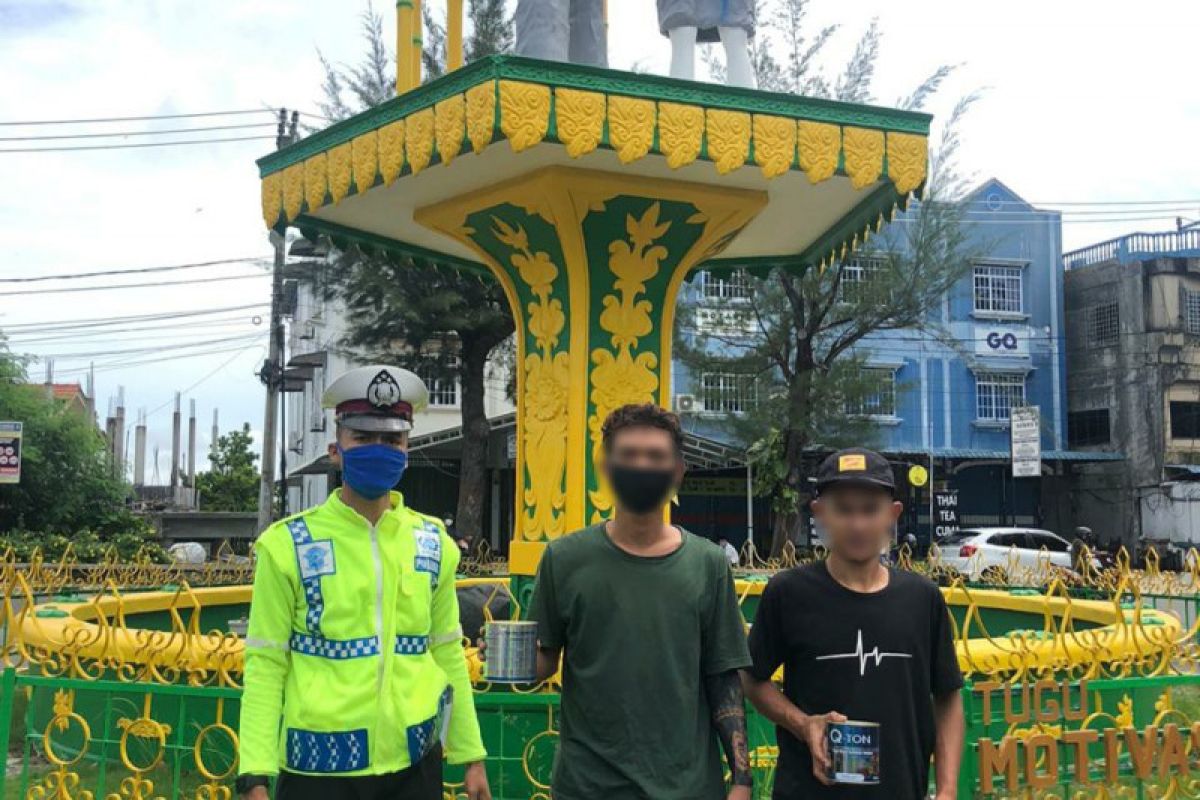 Dua pelajar SMA Tanjungpinang coret Tugu Motivasi diamankan