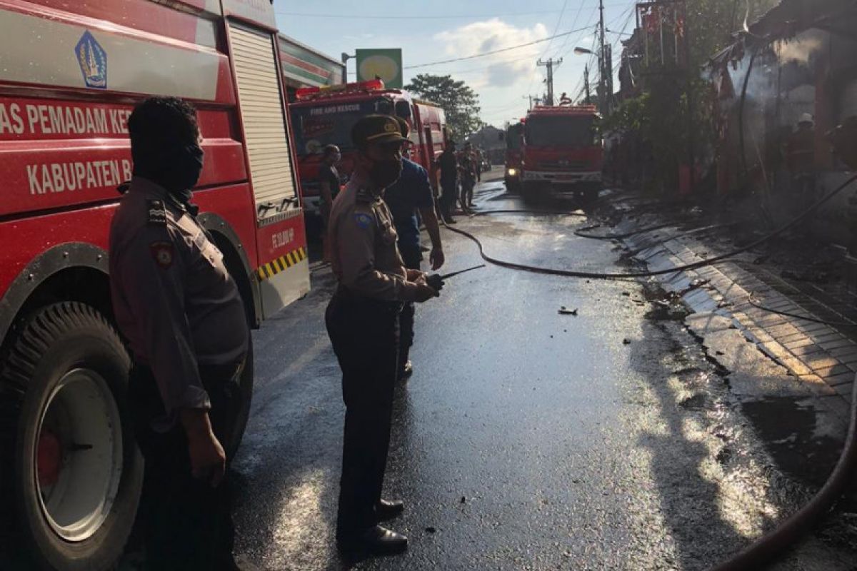 Kebakaran  warung makan di Kuta Utara timbulkan kerugian ratusan juta