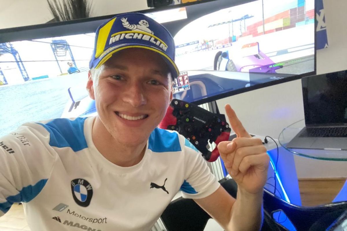 Pebalap Guenther penguasa trek Formula E Jakarta