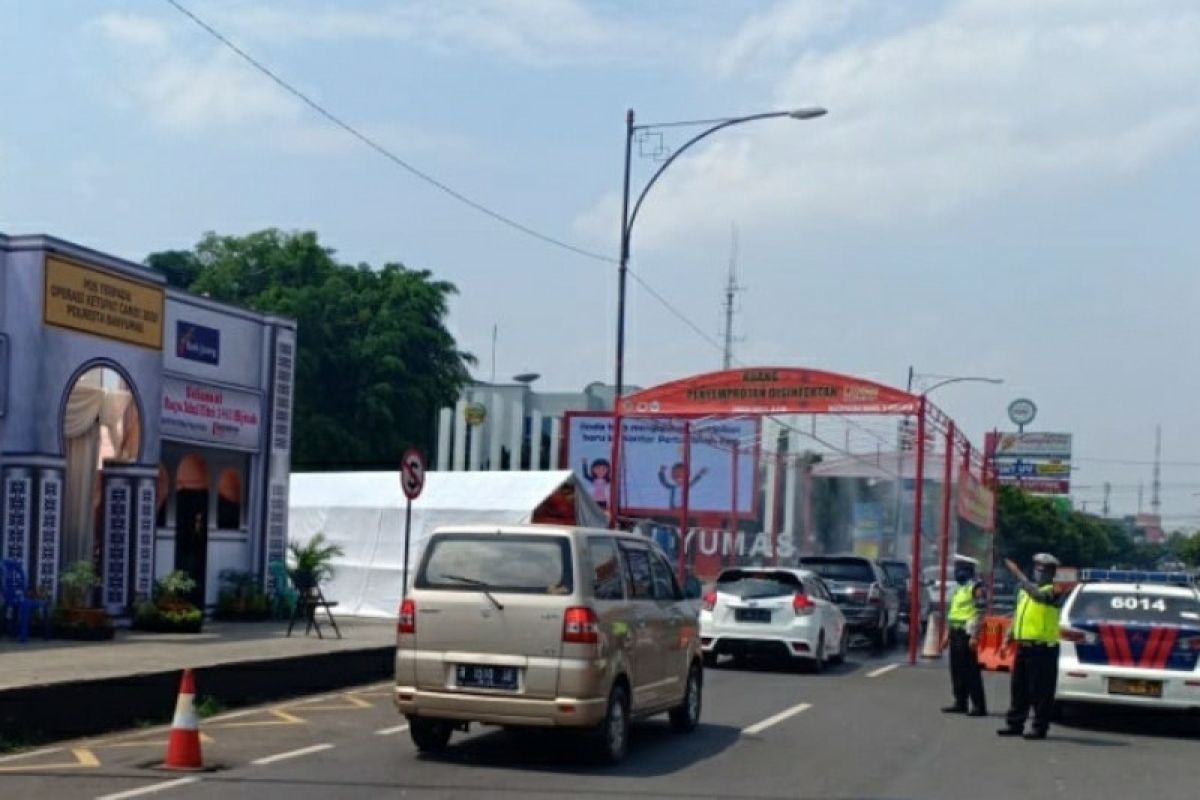 Kendaraan yang dialihkan saat larangan mudik didominasi mobil pribadi