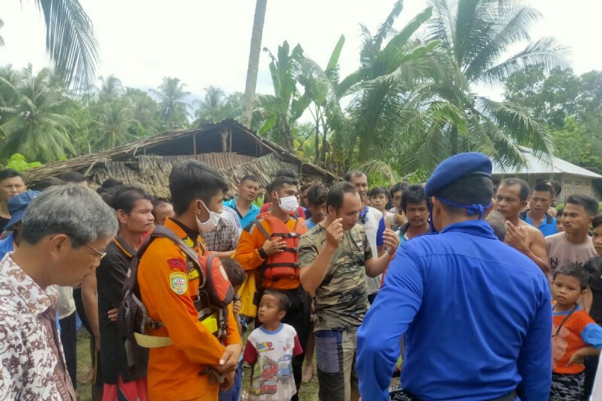 Basarnas Nias temukan mayat  terseret arus sungai