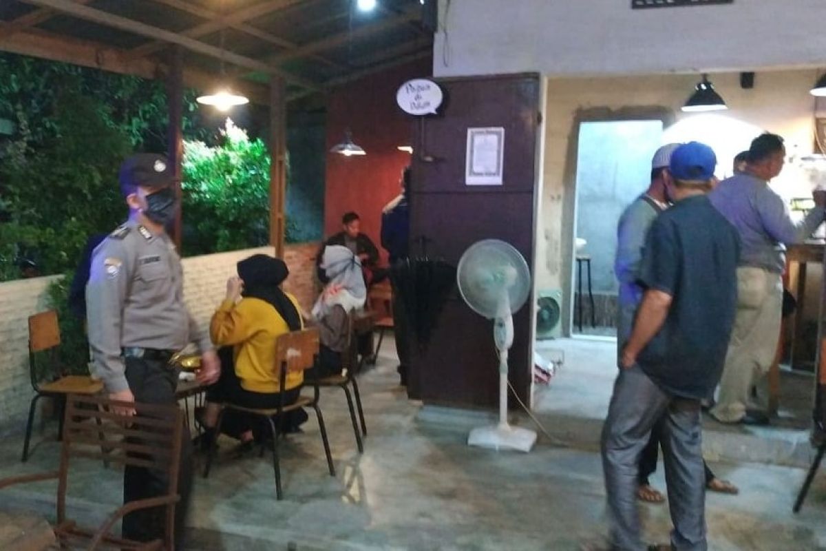 Polres Tanjung Balai imbau masyarakat tidak lagi berkumpul di warung