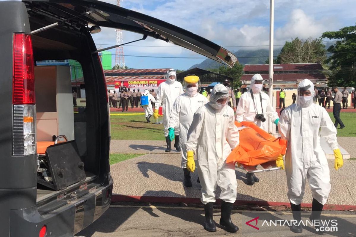 Polres Bengkayang gelar latihan pemulsaran dan pemakaman jenazah COVID-19