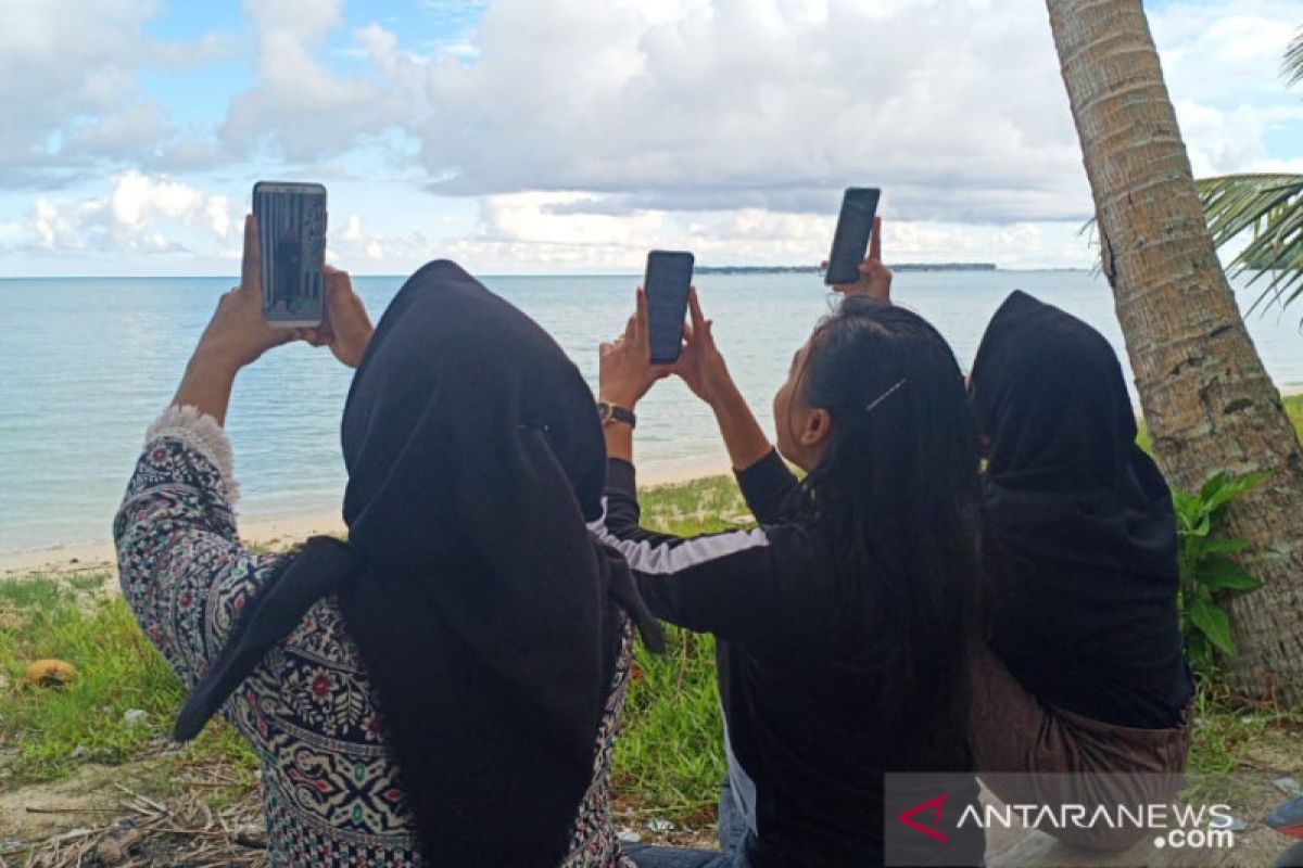 Mahasiswa Pulau Panjang, Natuna butuh internet untuk kuliah online