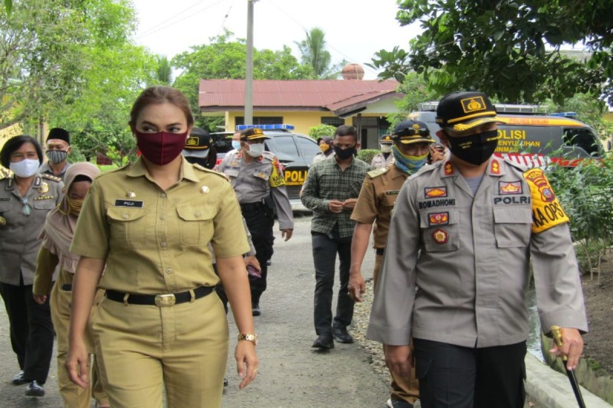 Alumni Akpol 93 bantu warga yang bermukim di Dinas Sosial