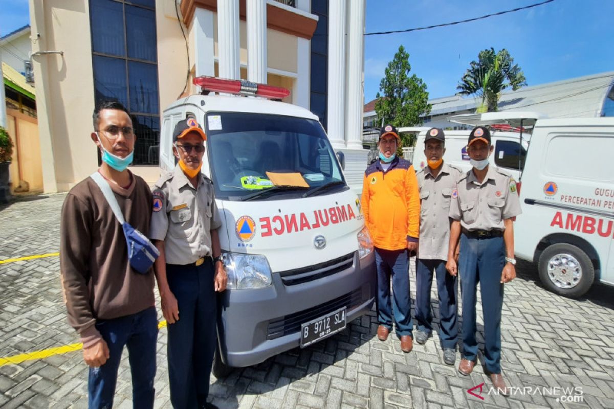 PT Adaro serahkan ambulan untuk Gugus Tugas Tabalong-Barito Selatan