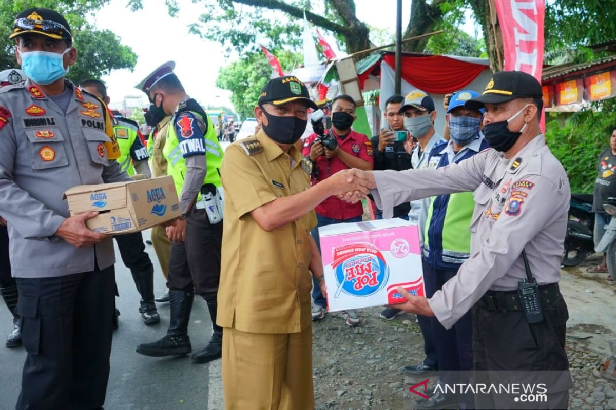 Bupati Asahan kunjungi Pos Pam Operasi Ketupat Toba 2020