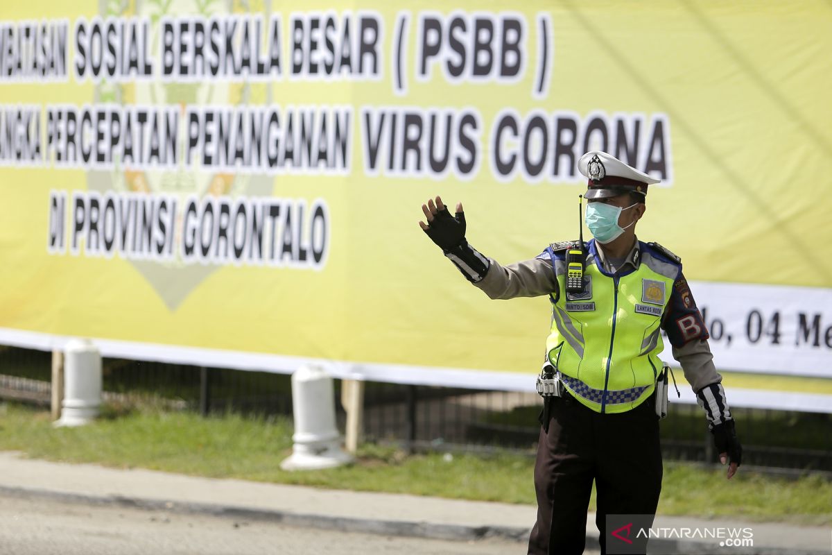 PSBB di Gorontalo pisahkan suami istri,  tidak boleh berboncengan sepeda motor