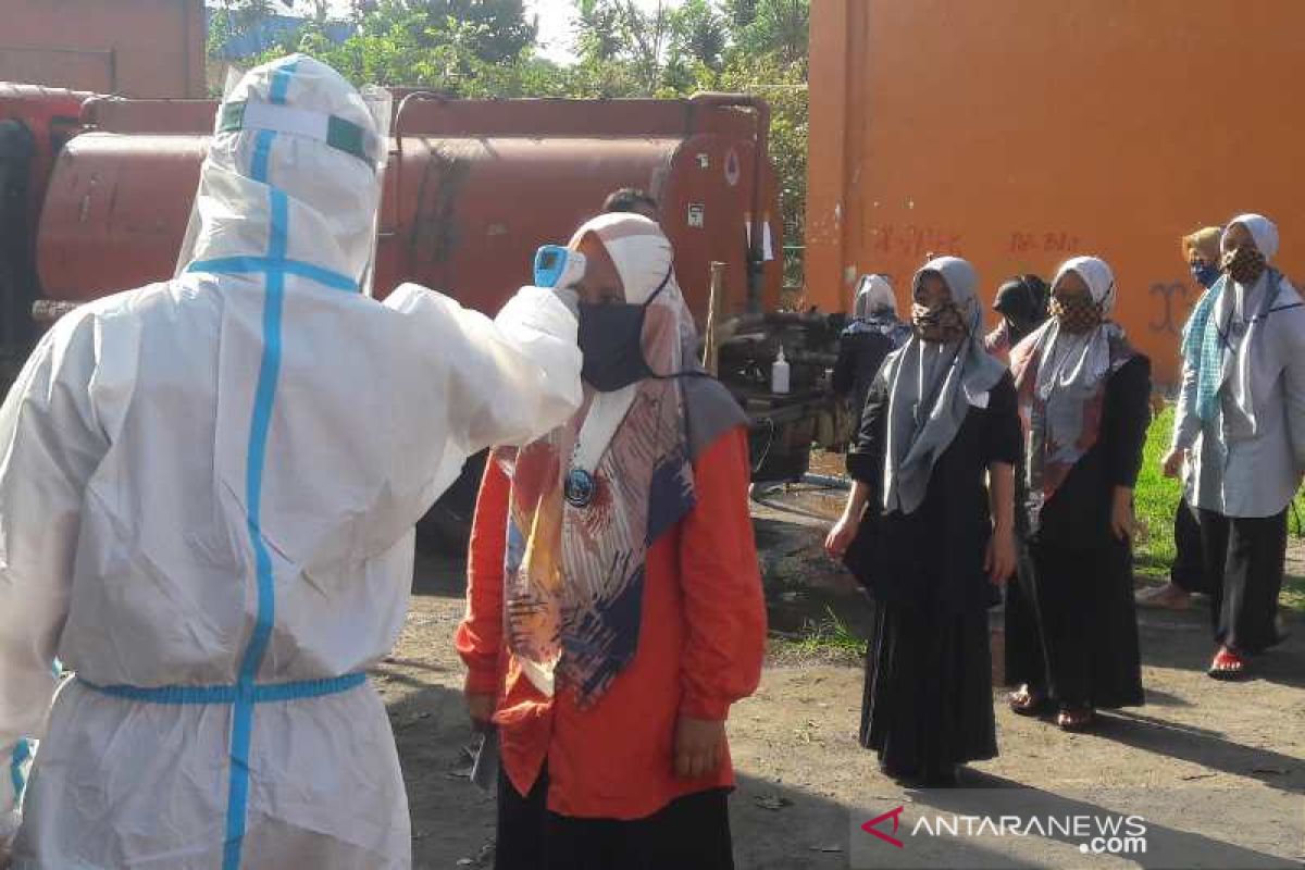 Rombongan santri pulang dari ponpes   jalani pemeriksaan di Temanggung