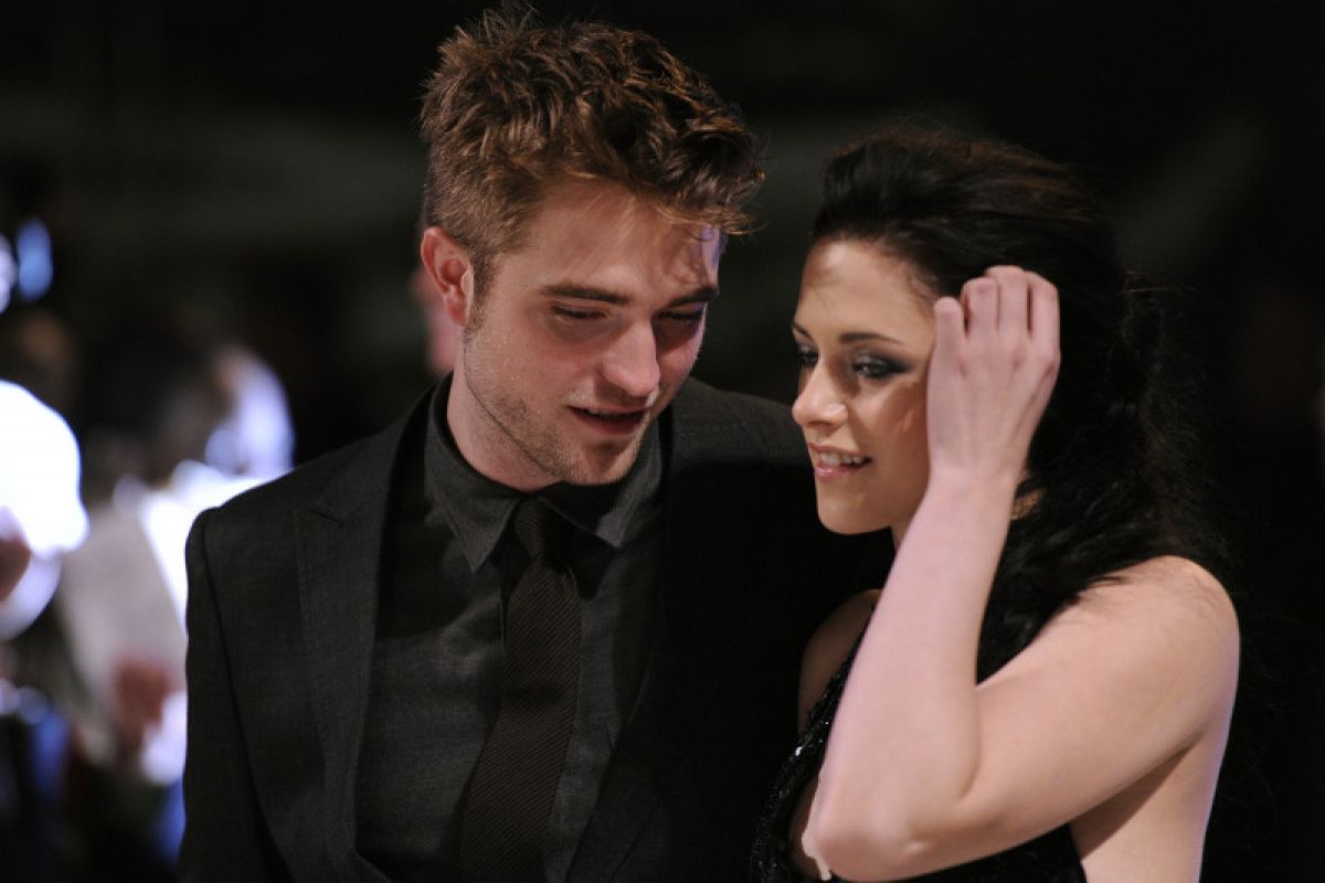 Pengemar Twilight girang, "Midnight Sun" berisikan kisah cinta Edward Cullen bakal rilis Agustus