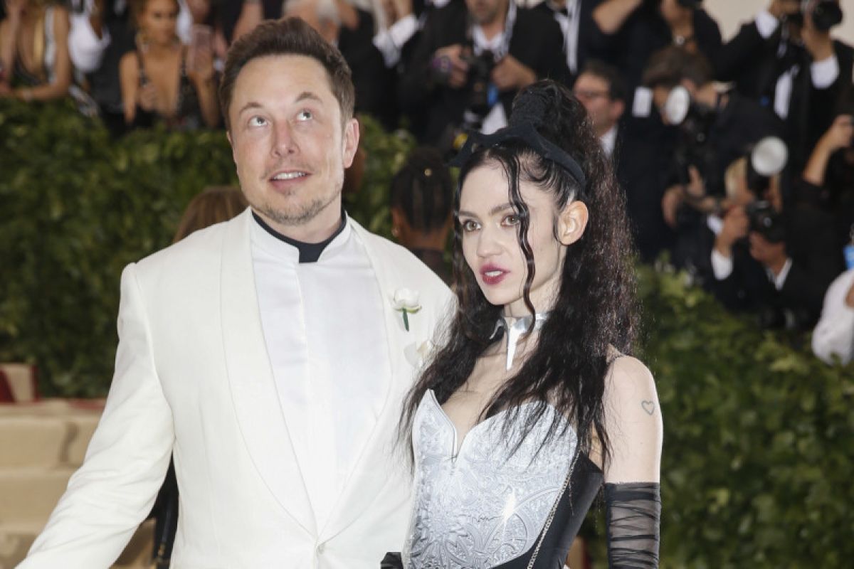 Elon Musk konfirmasi punya anak bersama Grimes?