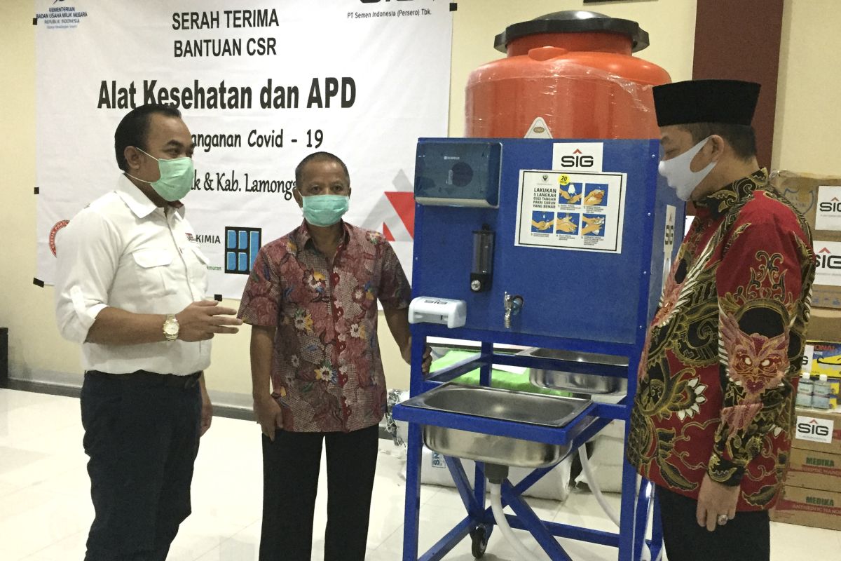 SIG salurkan bantuan alat kesehatan ke Gresik dan Lamongan