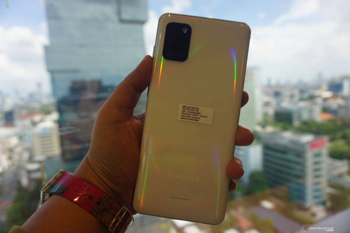 Samsung tetap pimpin pasar smartphone di tengah pandemi corona