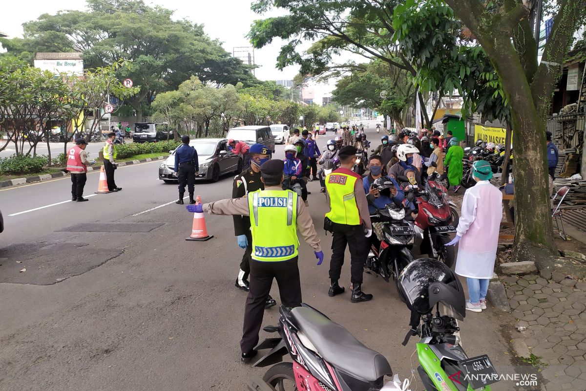 Polda siapkan 250 pos titik pemeriksaan PSBB Jabar