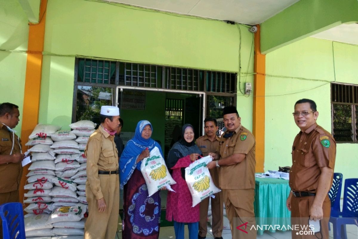 Kementerian Agama Padangsidimpuan salurkan 2,5 ton beras zakat profesi