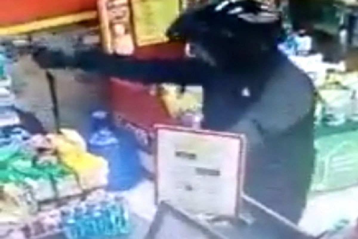 Polisi kantongi ciri-ciri perampok bersenpi di mini market Bengkulu