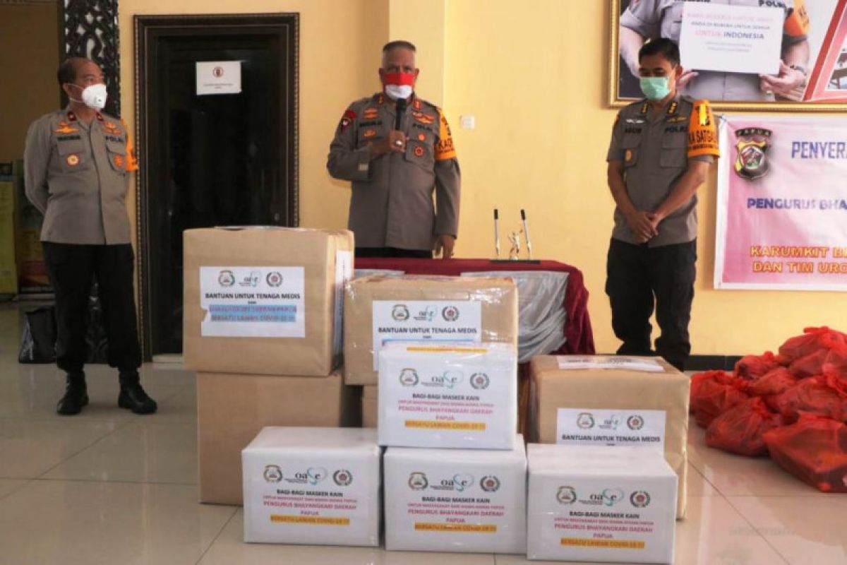 Polda Papua terima bantuan alkes dan masker dari Bhayangkari