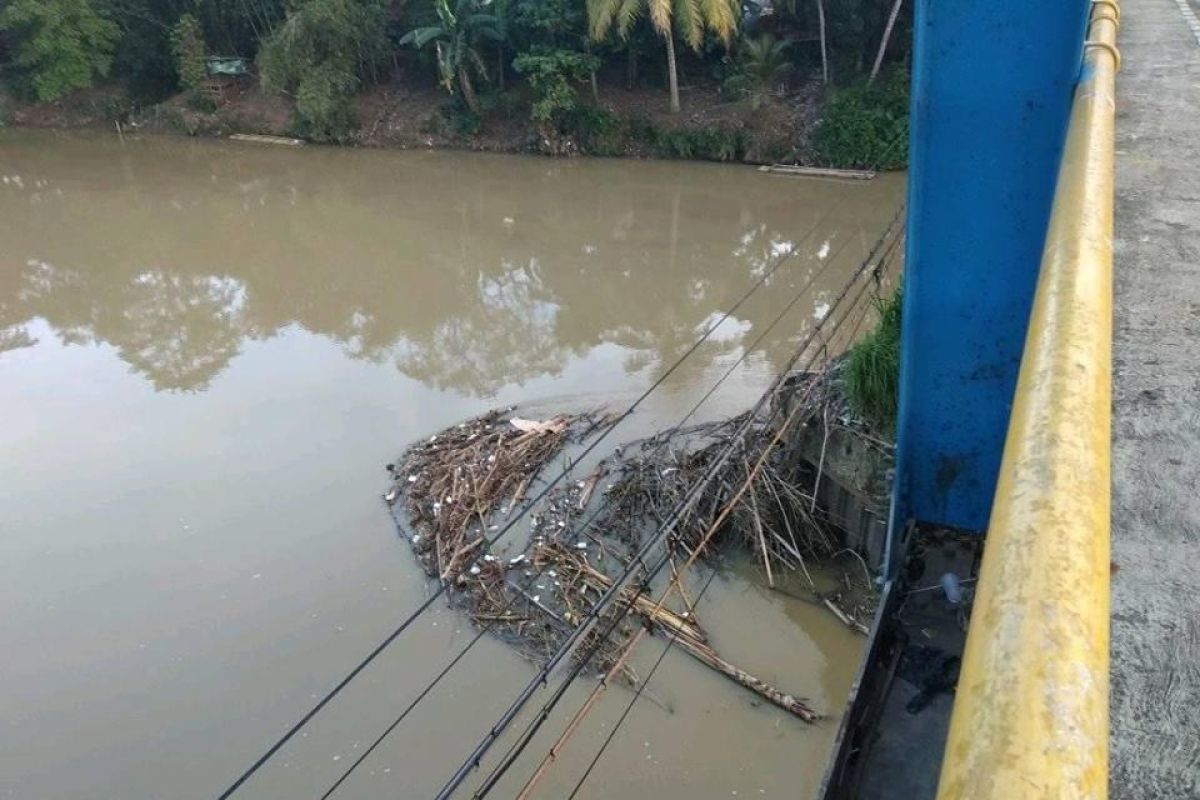 Cegah banjir, warga Lebak diminta tidak buang sampah ke sungai