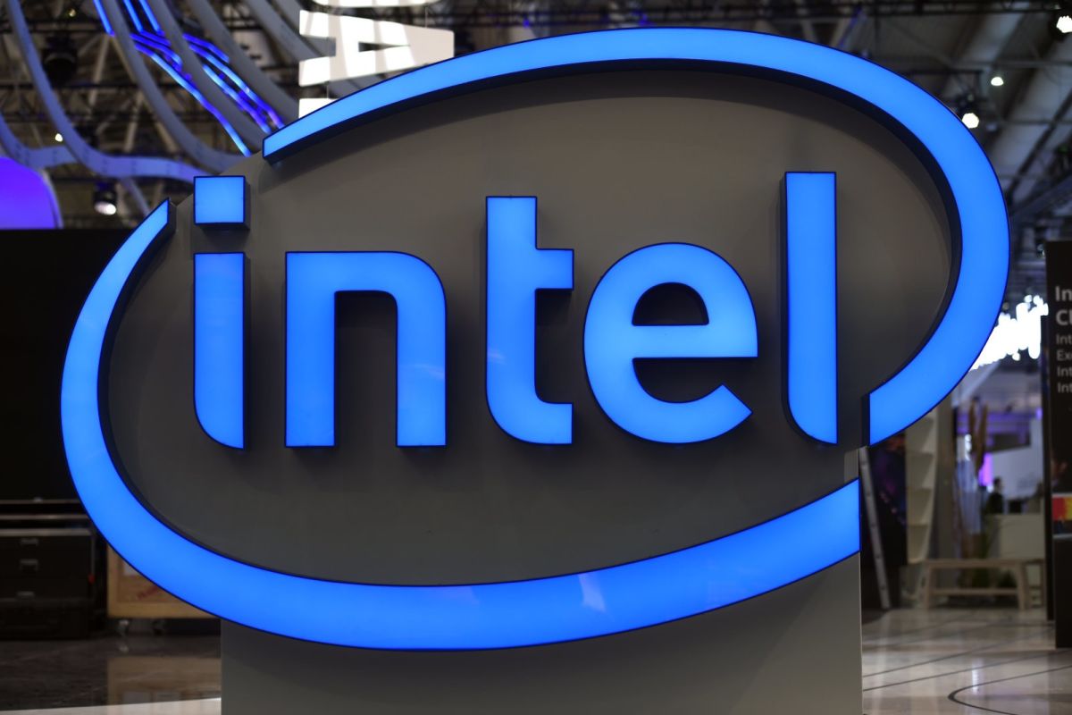 Intel dalam pembicaraan memproduksi chip untuk produsen mobil