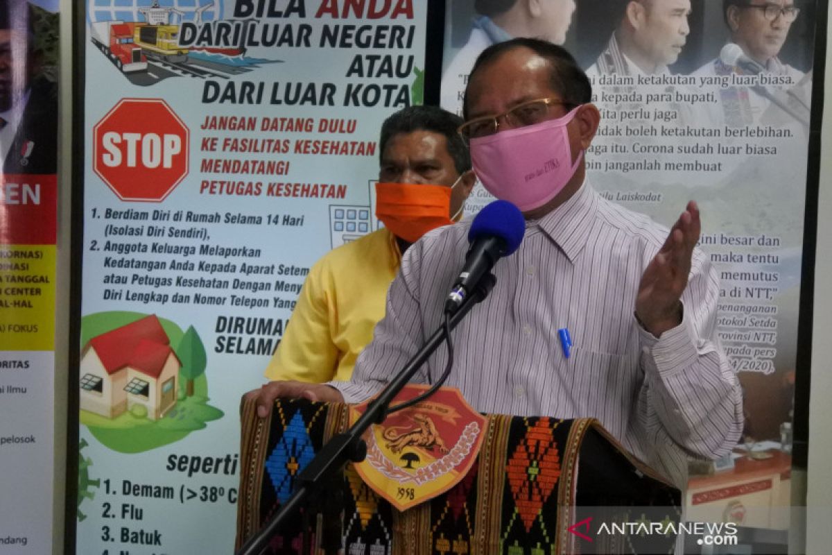 Pemda NTT siapkan pesawat khusus angkut swab COVID-19