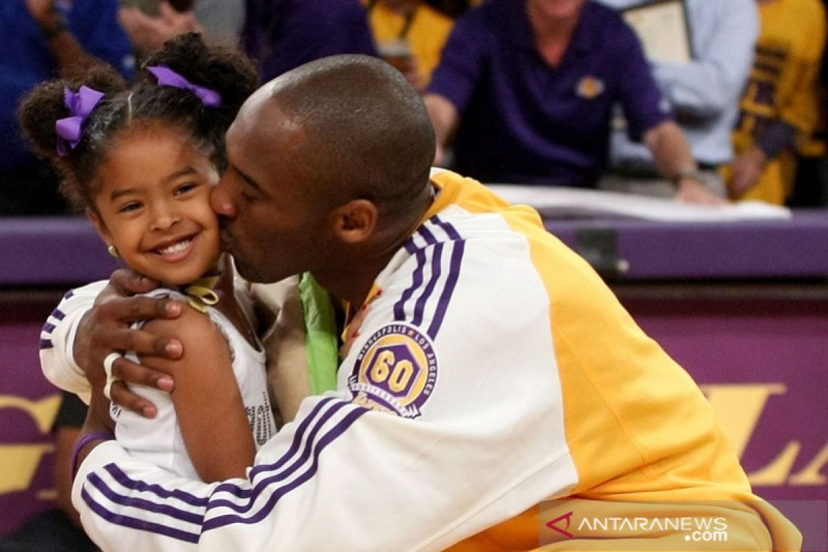 Tiga barang milik Kobe Bryant dilelang seharga Rp142 miliar