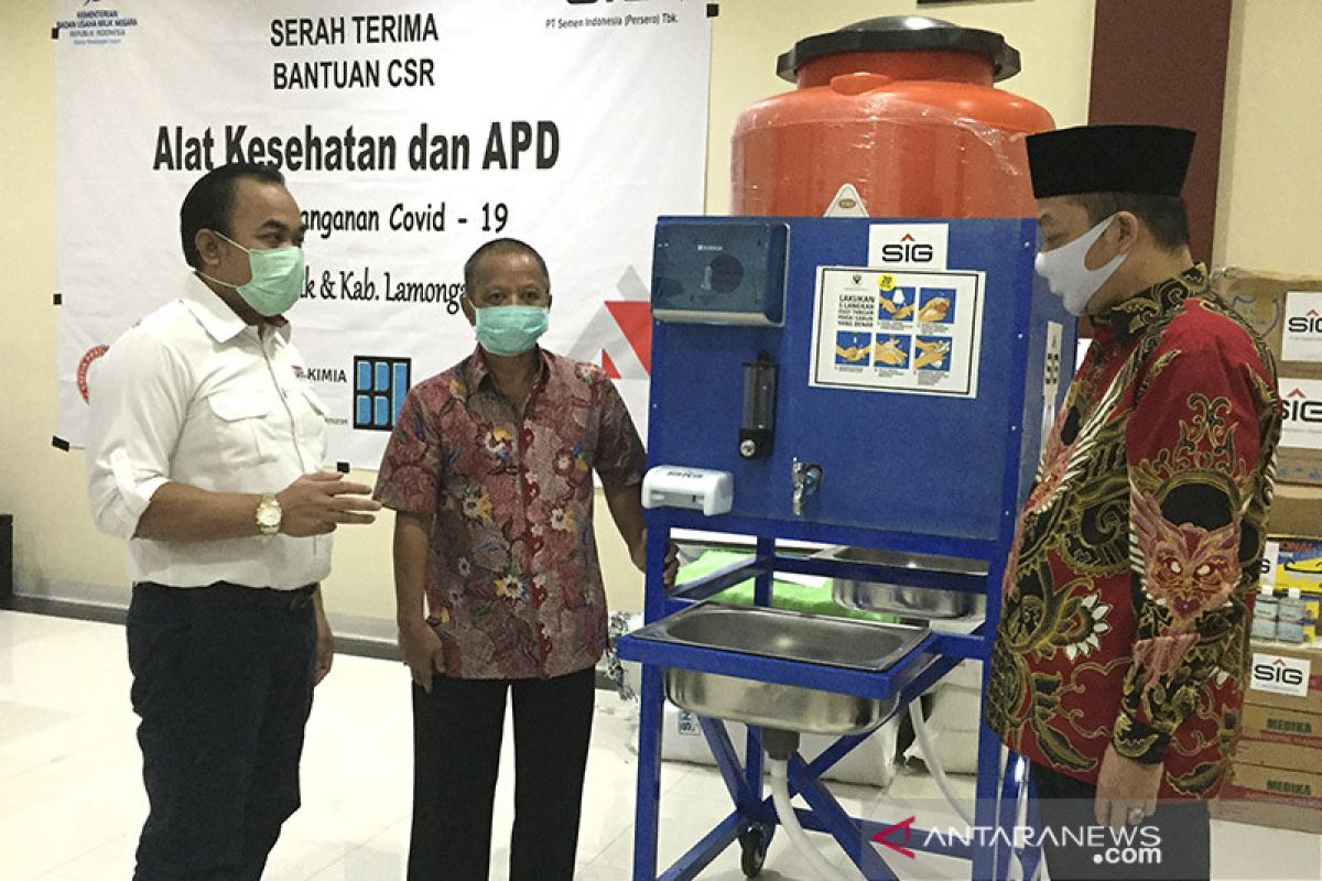 SIG salurkan bantuan alat kesehatan Rp750 juta ke Gresik dan Lamongan