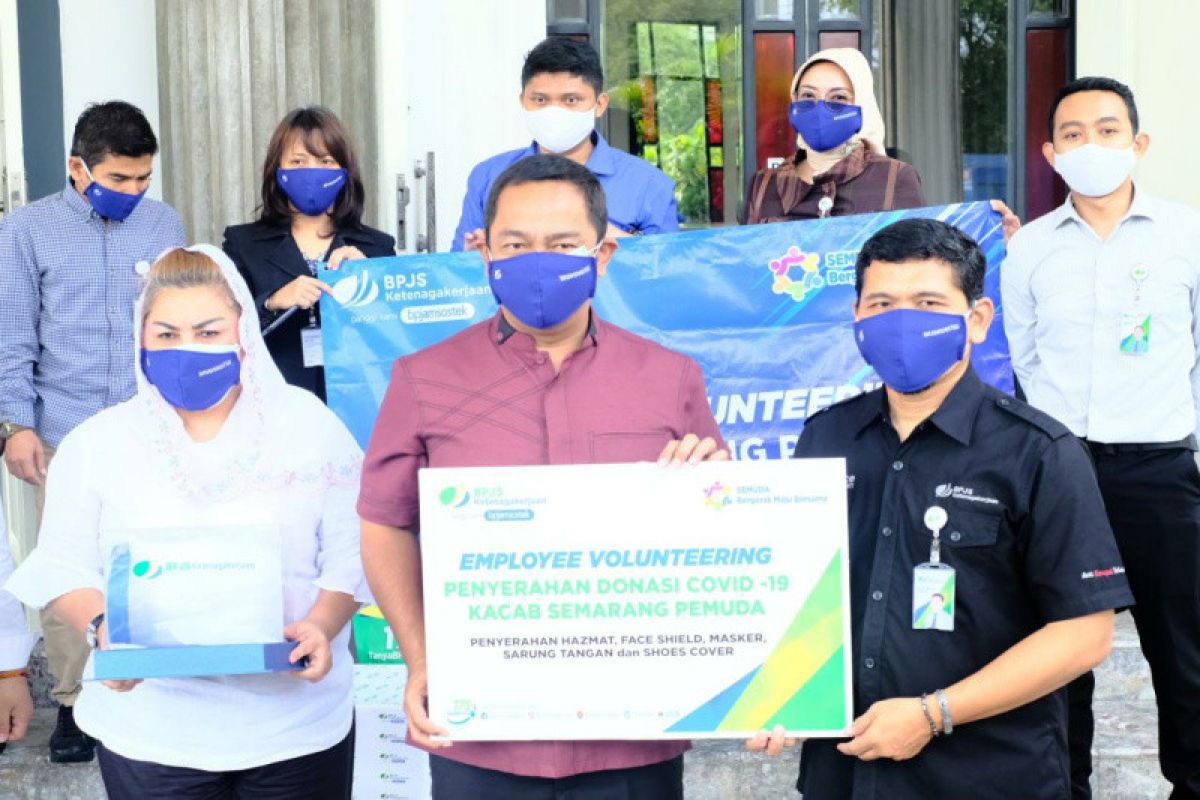 Employee volunteering, BPJAMSOSTEK donasikan APD ke Wali Kota Semarang