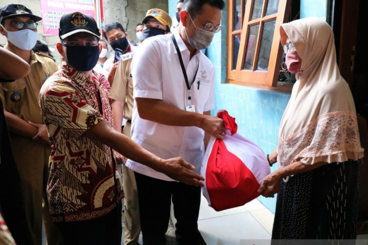 Mensos: Tempel nama penerima bansos di kantor desa