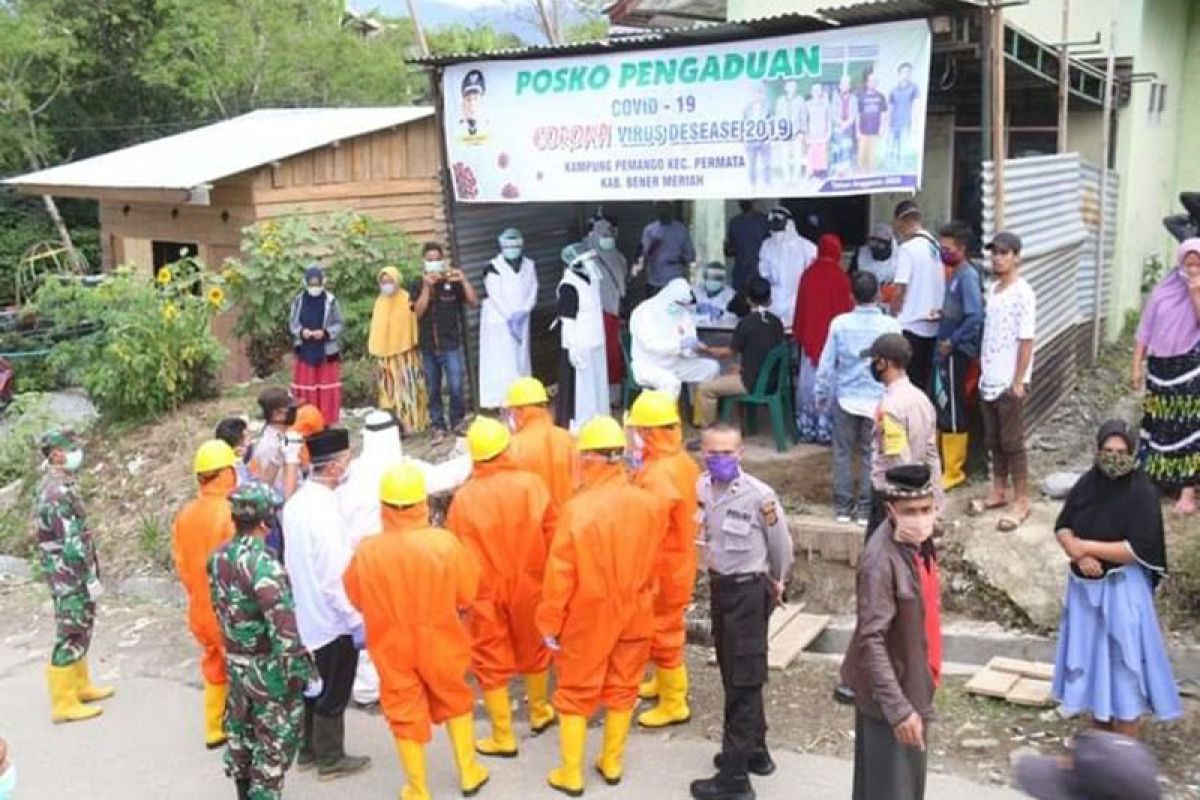 Warga kampung pasien positif COVID-19 di Bener Meriah jalani rapid test