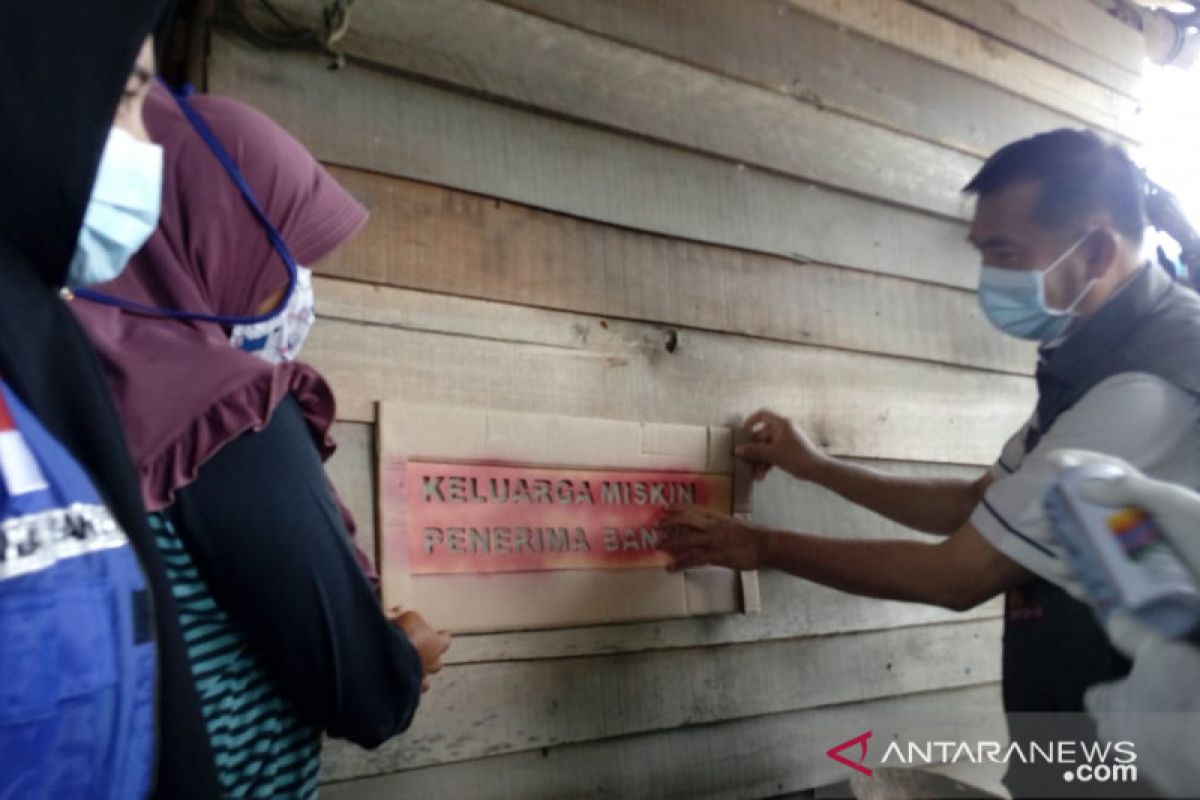 Rumah penerima bansos di Pekanbaru ditandai cat merah