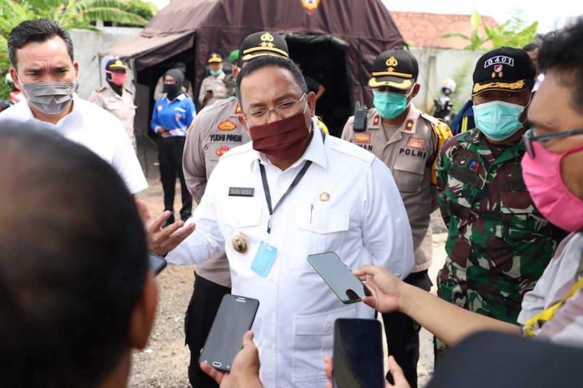 Keluarga miskin di Muba terima tiga paket bantuan sekaligus, mulai dari BLT hingga gratis biaya listrik dan PDAM