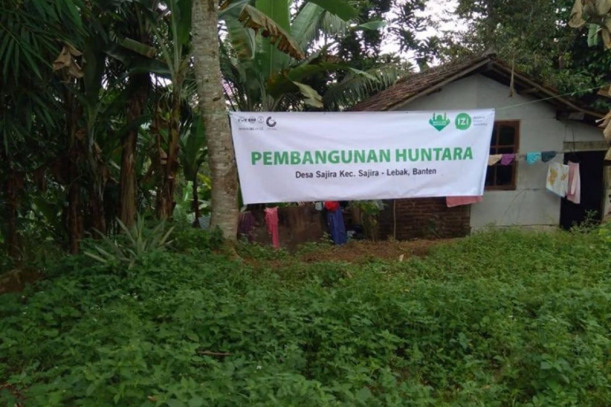 Inisiatif Zakat Indonesia bangun hunian sementara di Lebak