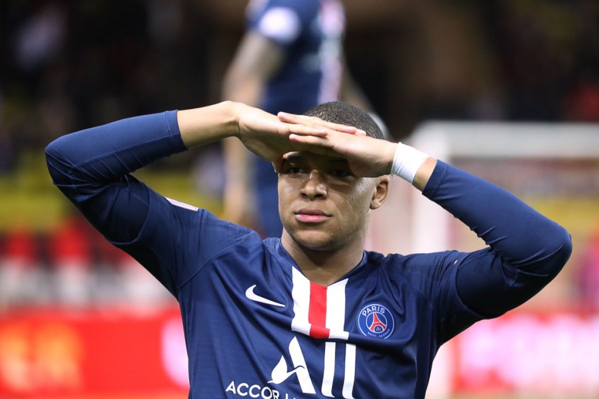 Mbappe hanya mau teken kontrak baru dengan PSG jika ada klausul jual