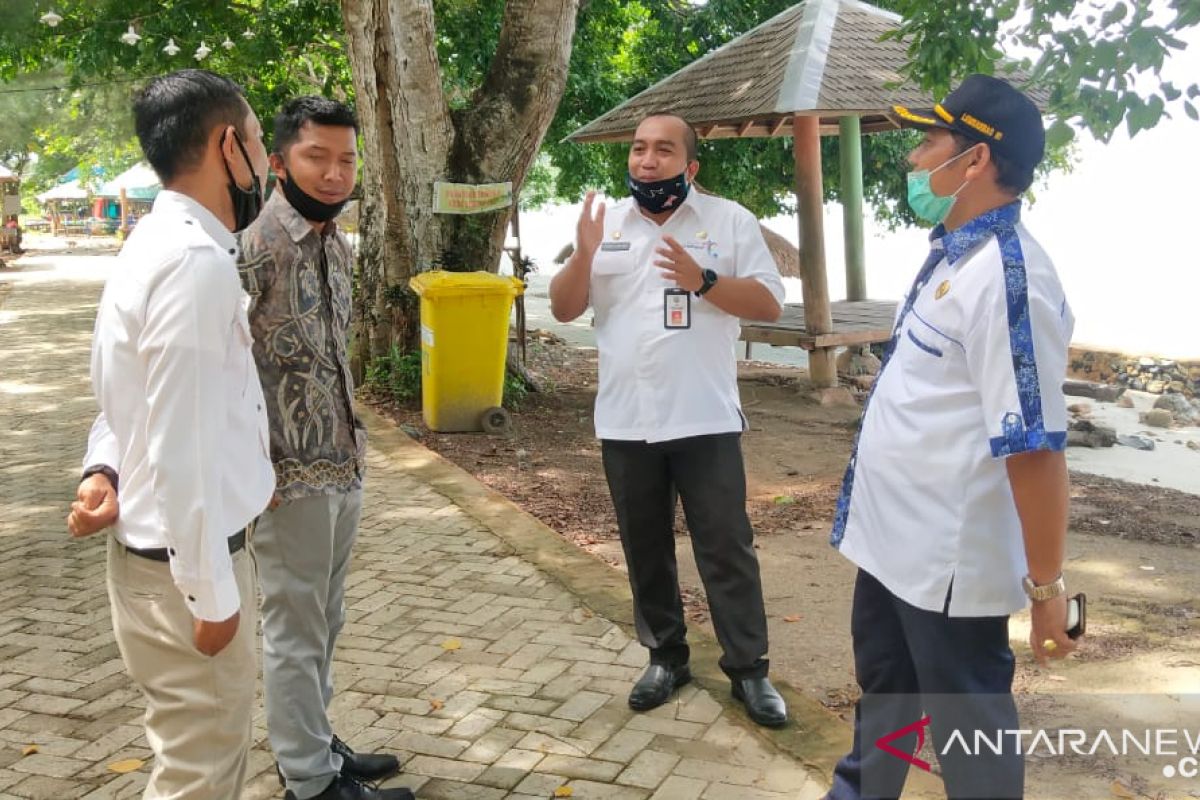 DPRD undang eksekutif bahas wacana swatanisasi Pantai Gedambaan