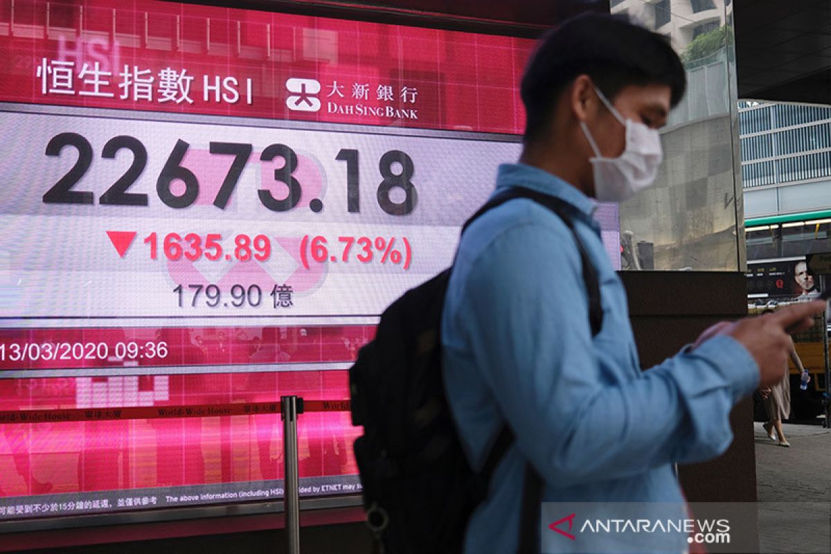 Saham Hong Kong jatuh saat indeks komposit China tergelincir