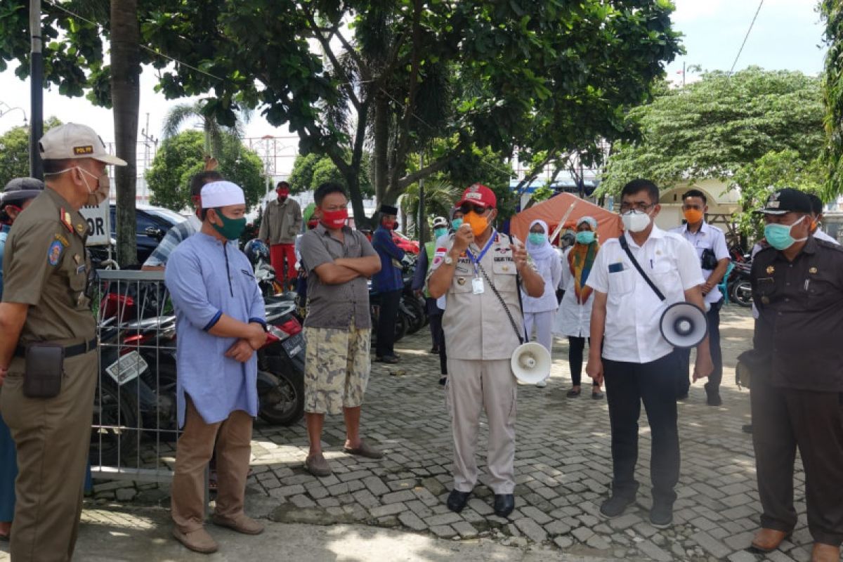 Cegah penularan COVID-19, Bupati Loekman tutup sementara Masjid Istiqlal Bandarjaya