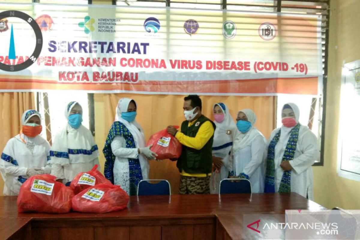 BKMT Baubau donasikan bahan pokok mendukung pola 'semesta' penanganan COVID-19