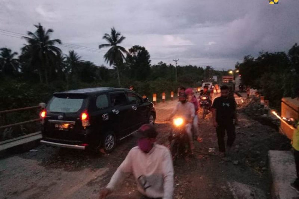 PUPR lakukan penanganan darurat Jembatan Samalera yang tergerus banjir