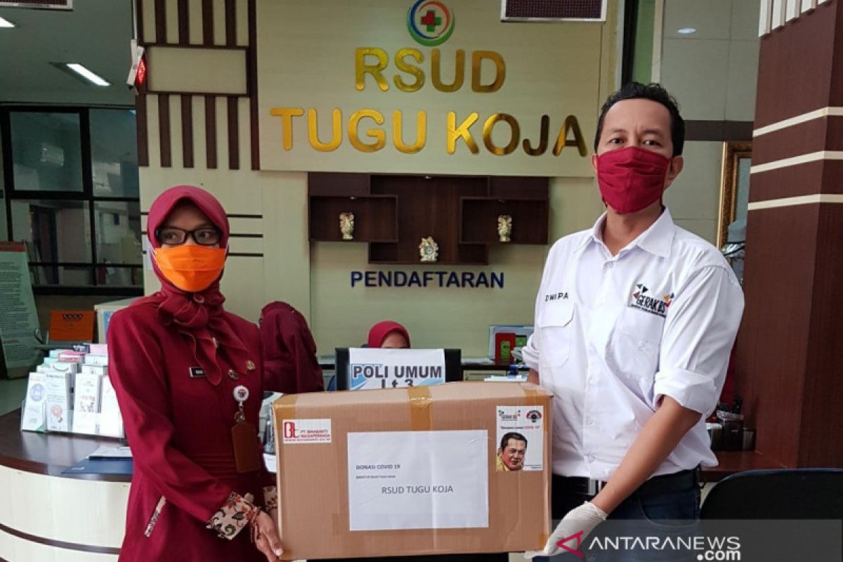 Ketua MPR serahkan bantuan kesehatan kepada 21 RSUD